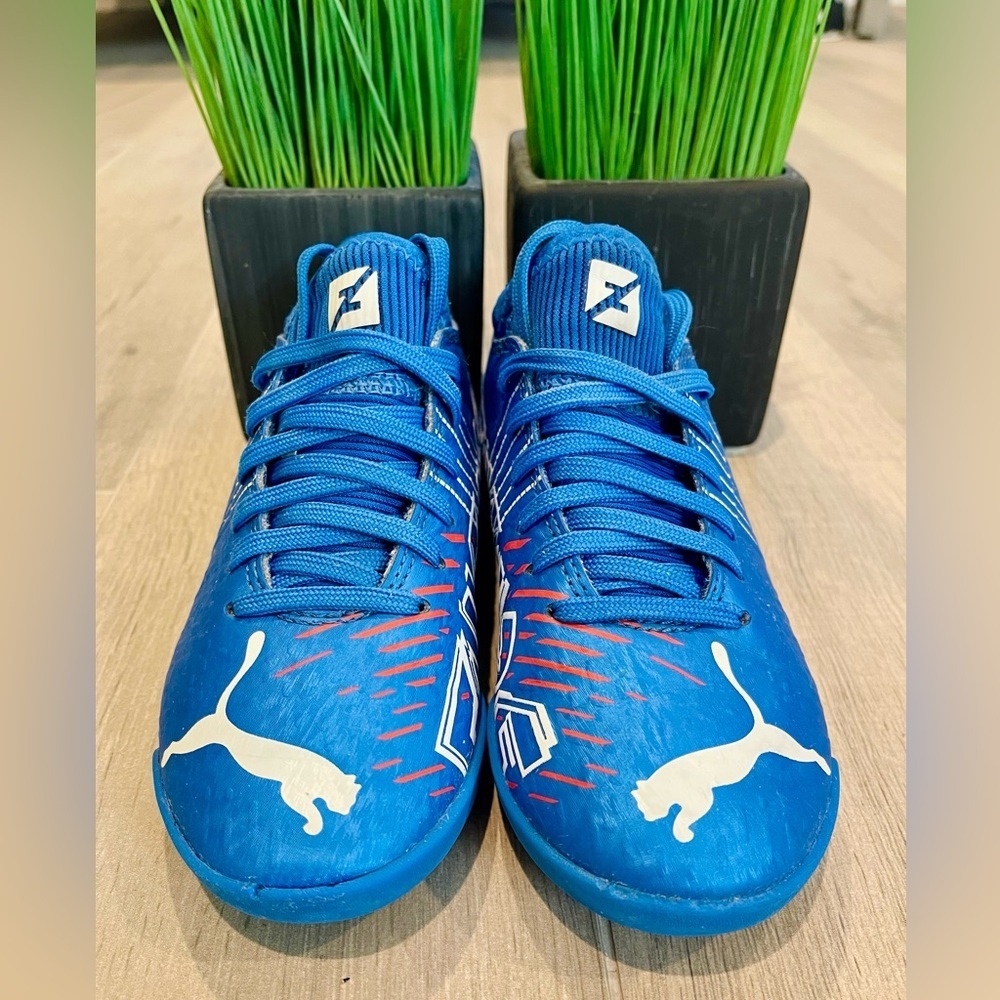 Puma
FUTURE Z 4.2 IT JR
Kids’ indoor shoes Size 13C